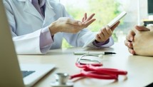 Medical Translation Online: Breaking Language Barriers in Patient Communication